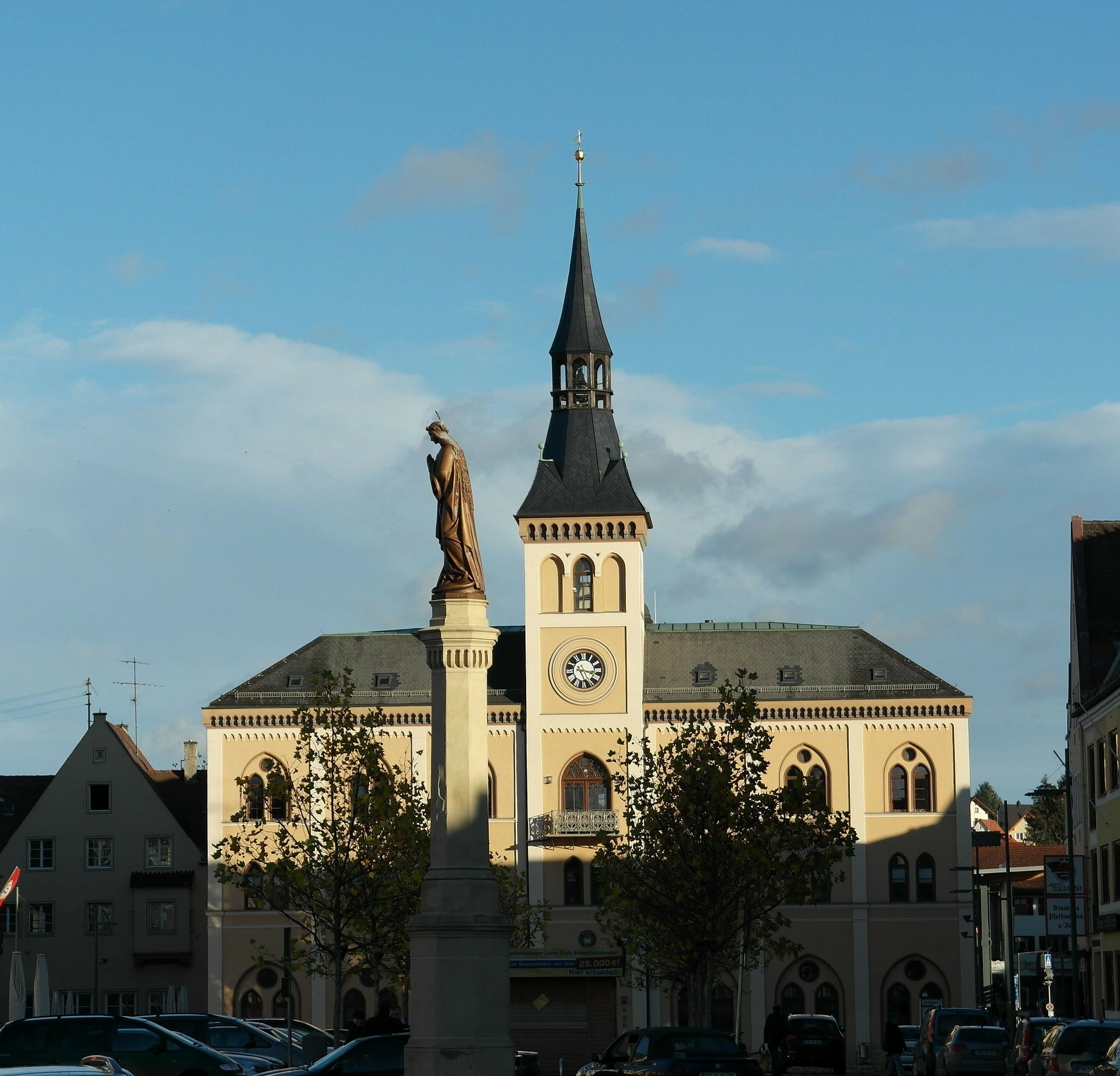 pfaffenhofen-204918_1920.jpg